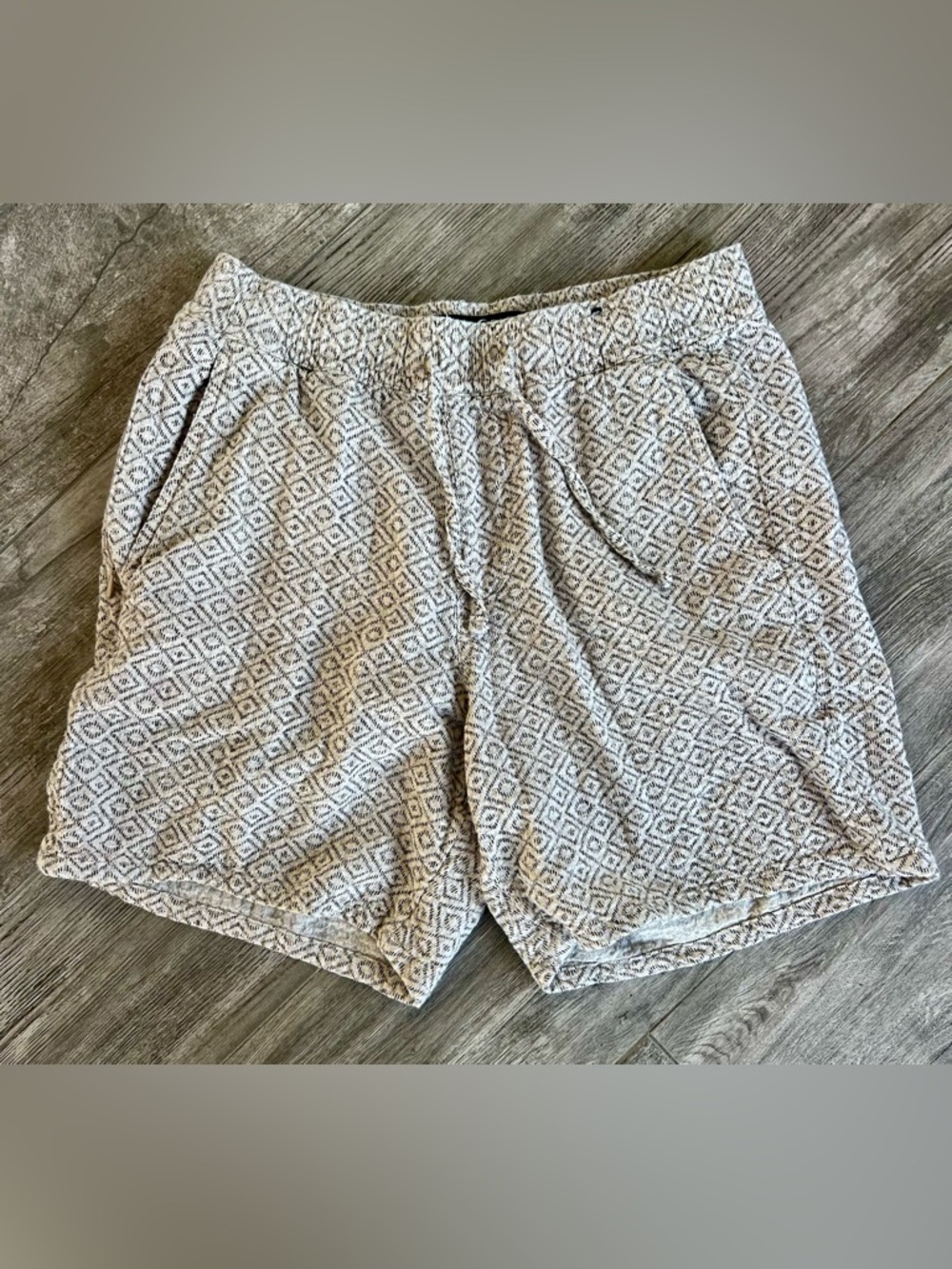 Men’s linen blend pull-on shorts